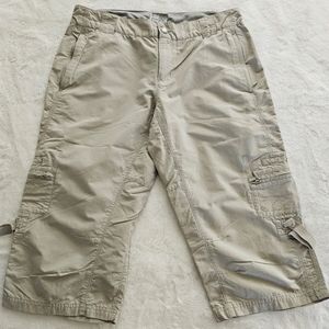 EUC Columbia women's cargo shorts Sportswear titanium
